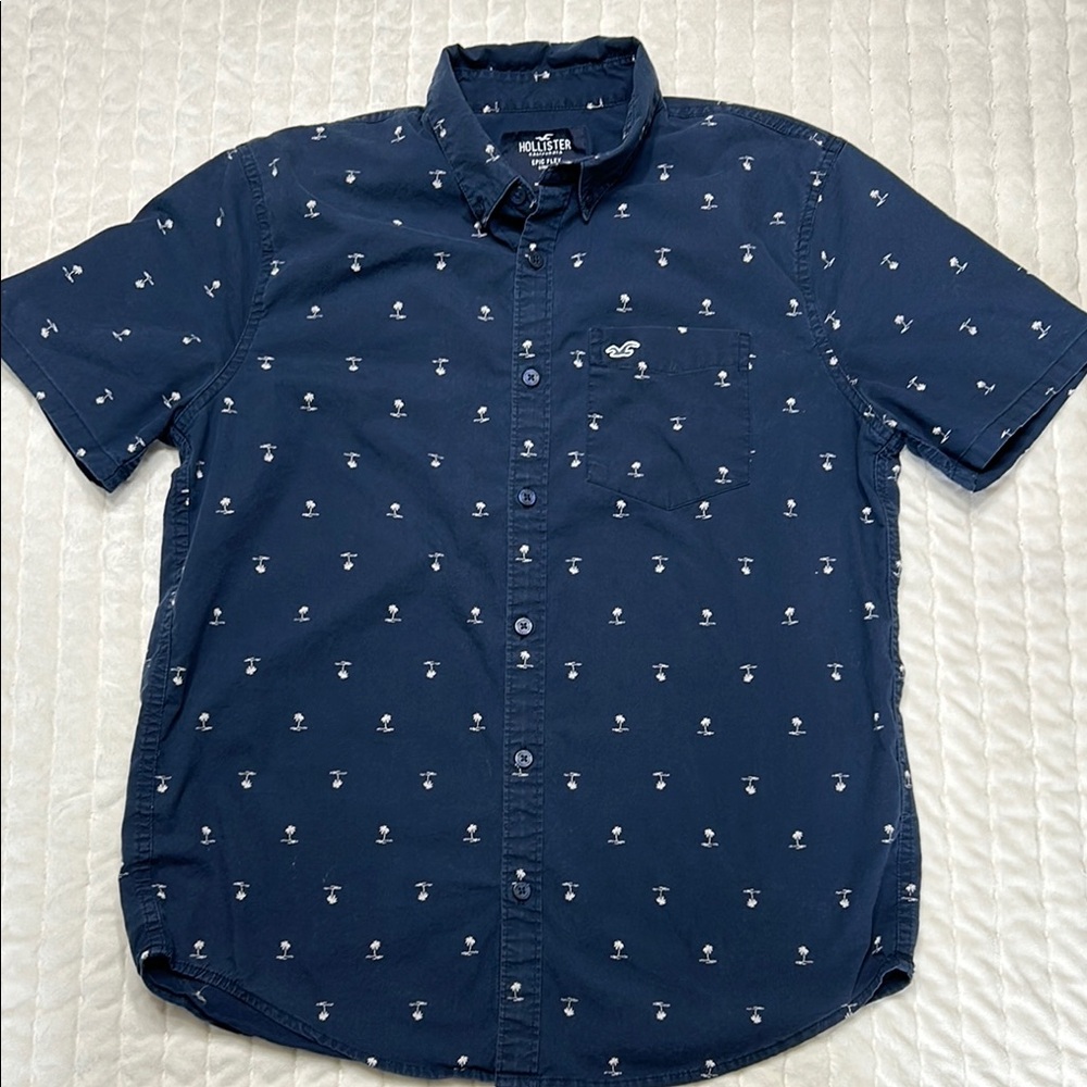 Men’s Hollister Navy Blue Shirt with Palm Tree Print - Size M